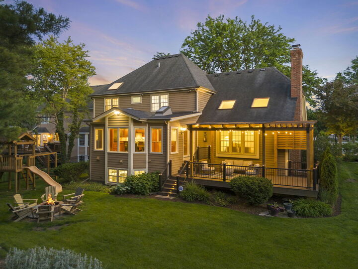 Property Photo:  126 Stableford Drive  IL 60137 