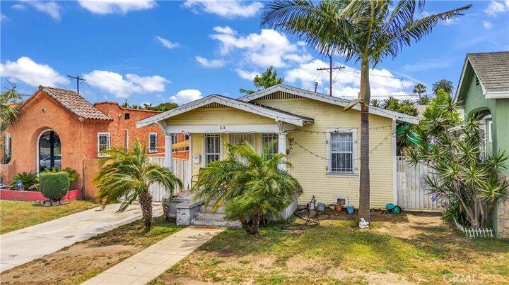 Property Photo: 818 W 104th CA 90044