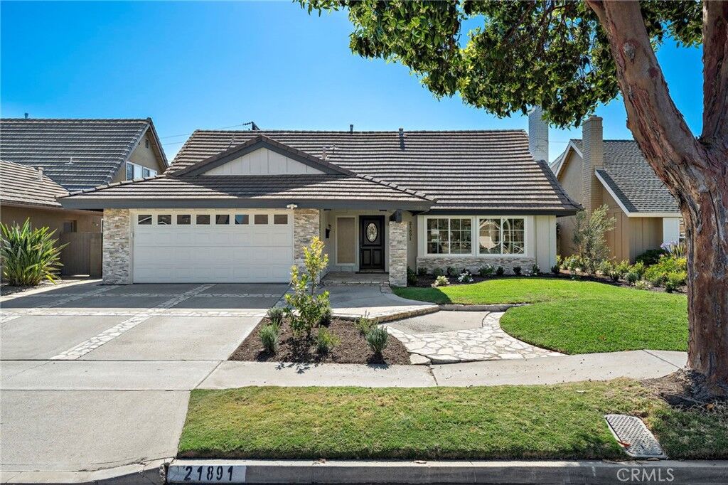 Property Photo:  21891 Starfire Lane  CA 92646 