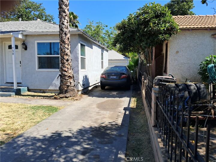 Property Photo: 798 W Virginia CA 92405