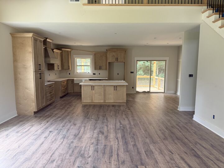 Property Photo: 1066 Indian Creek Rd TN 37051