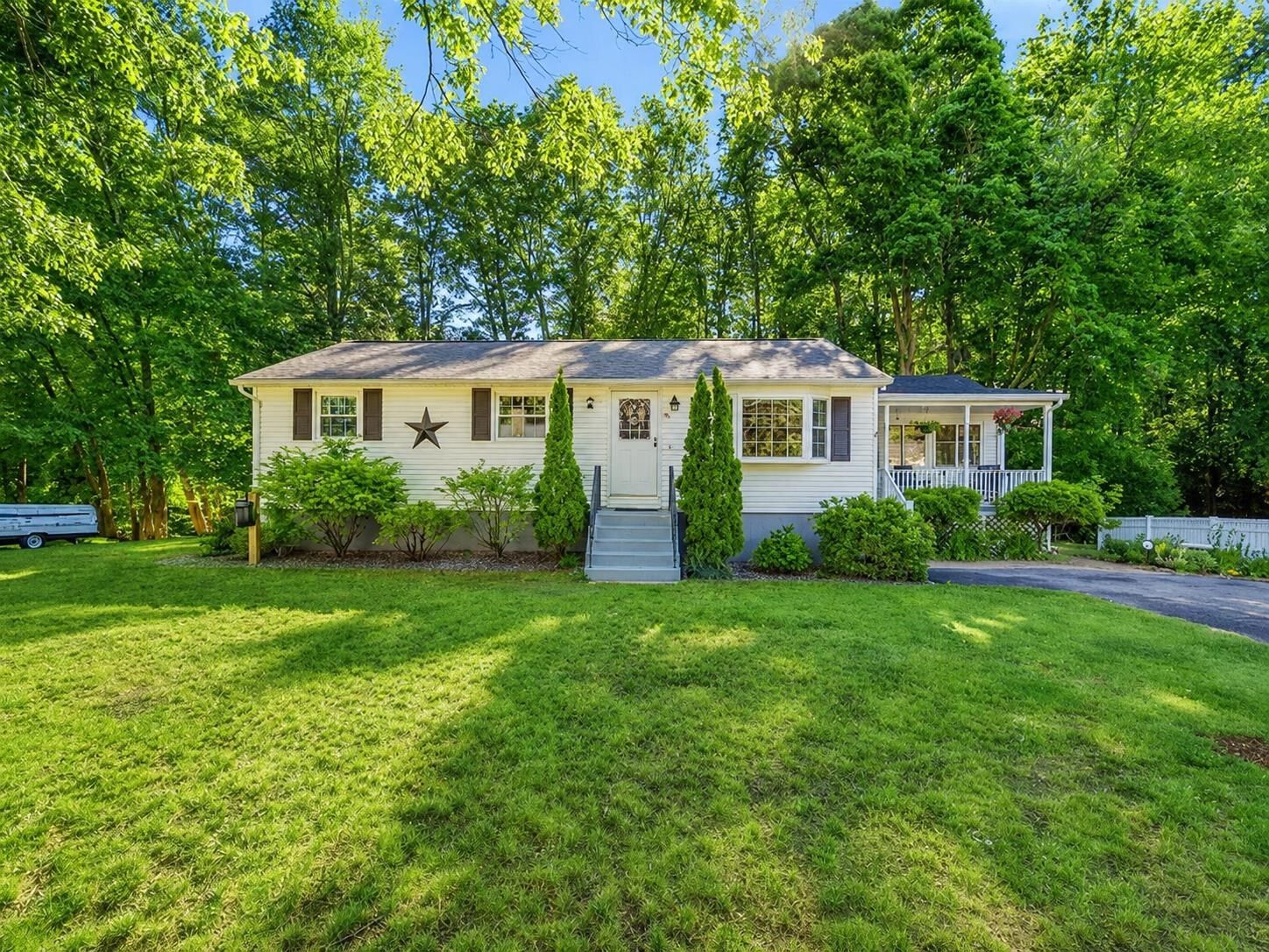 Property Photo: 85 Belmont Drive NH 03054