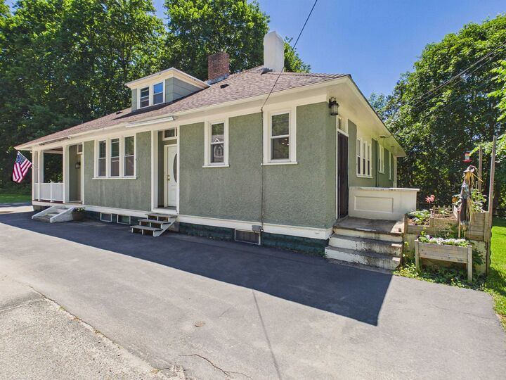 Property Photo:  77 High Street  NH 03451 