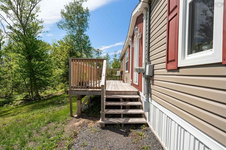 Property Photo: 11 Shore Lane NS B2H 5C4