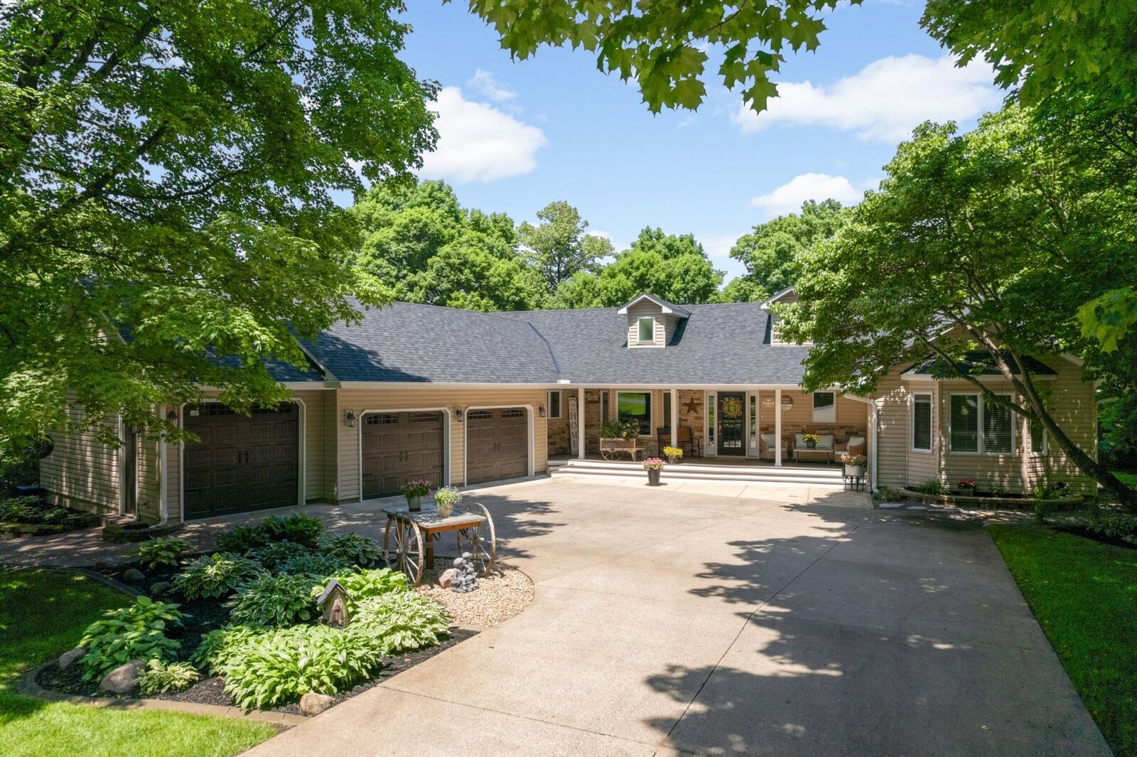 Property Photo:  14310 River Crest Drive  MN 55374 