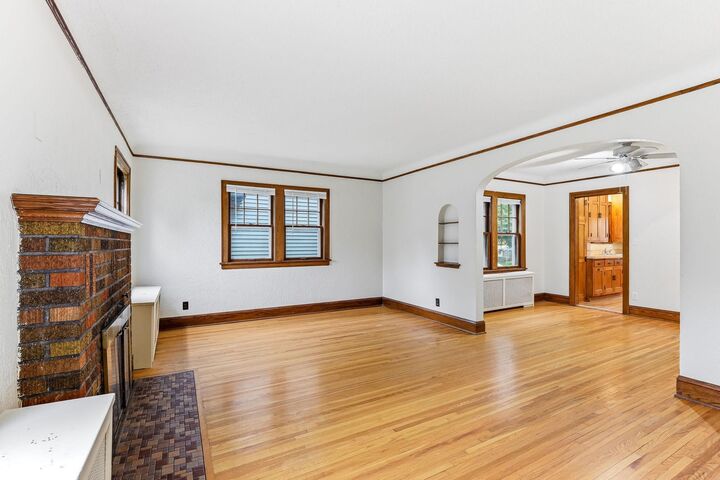 Property Photo:  75 Cleveland Avenue S  MN 55105 