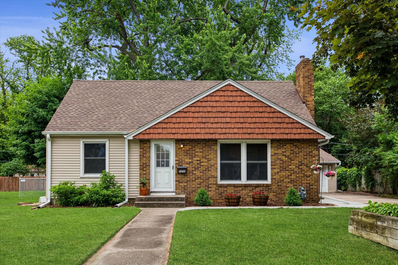 Property Photo: 7233 Oliver Avenue S MN 55423