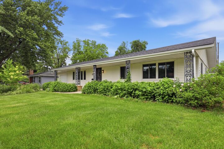 Property Photo: 613 Monroe Street S MN 55379