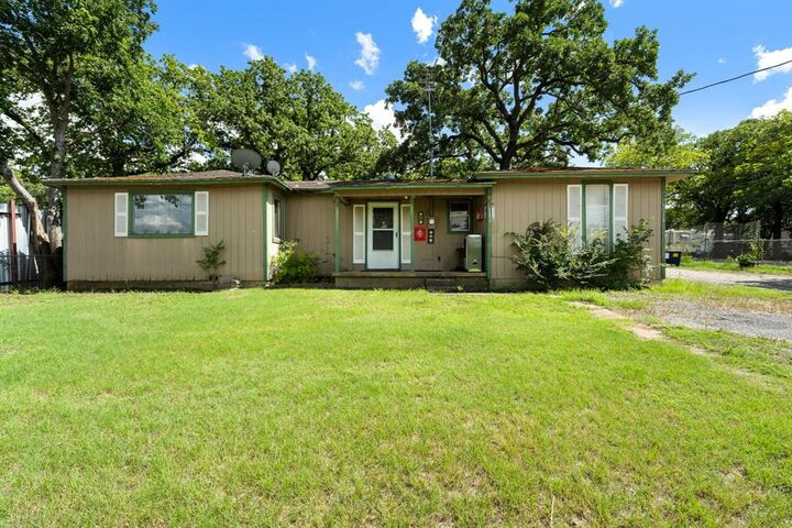 Property Photo: 5154 Wilson Road TX 76140