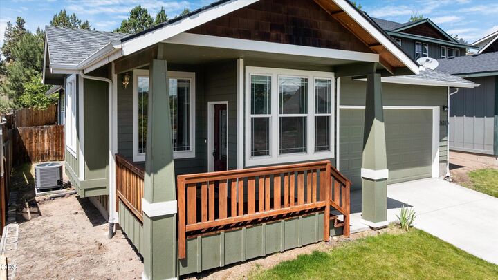 Property Photo: 2601 NE Bobbi Court OR 97754