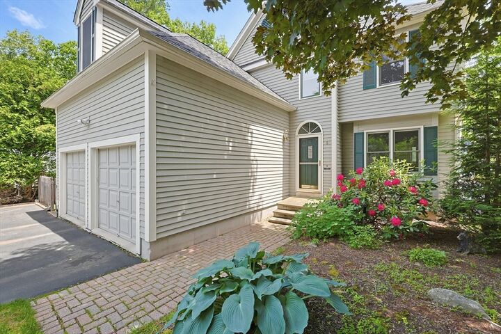Property Photo:  6 Oakwood Ct.  MA 01701 