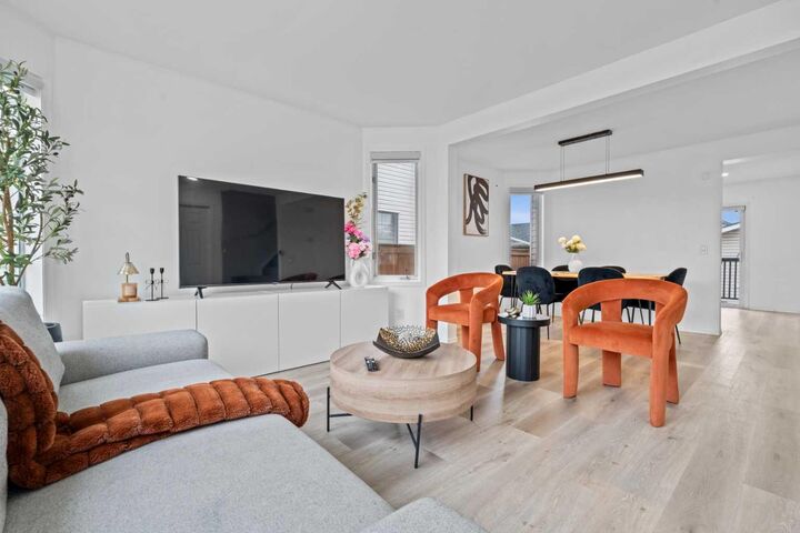 Property Photo: 146 Erin Road SE AB T2B 3H4