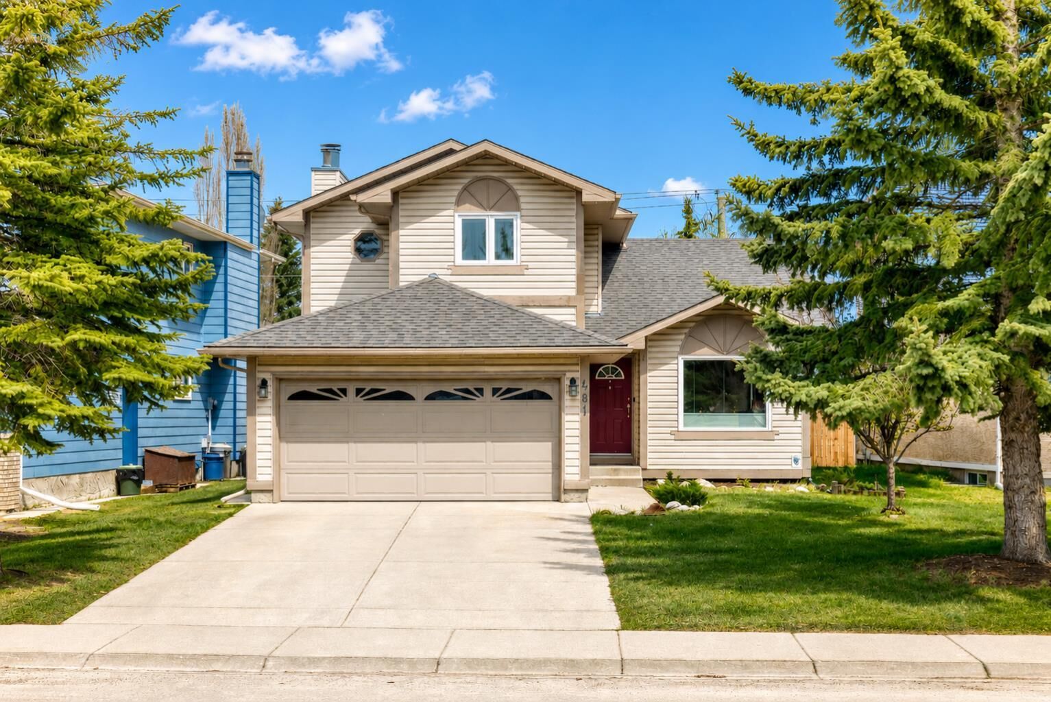 Property Photo: 481 Sunmills Drive SE AB T2X 2T5