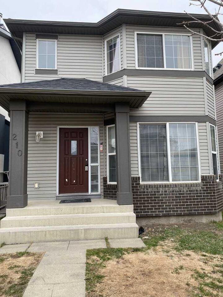 210 Saddlebrook Way NE — photo 1
