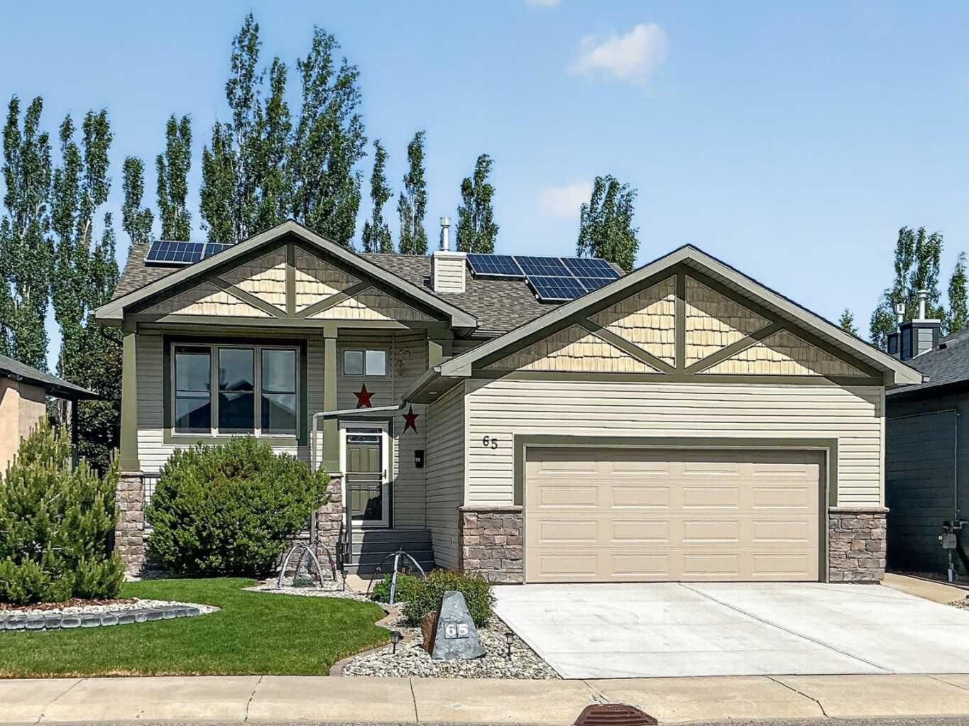Property Photo:  65 Canyoncrest Point W  AB T1K 0B4 