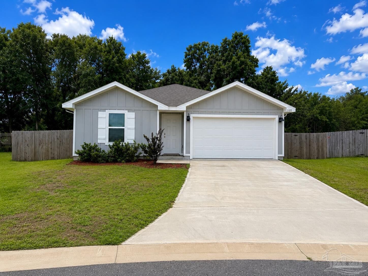 Property Photo: 3105 Tricia Cir FL 32539