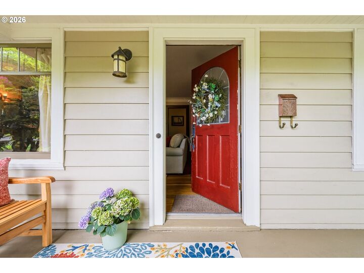 Property Photo:  2747 NE Schuyler St  OR 97212 