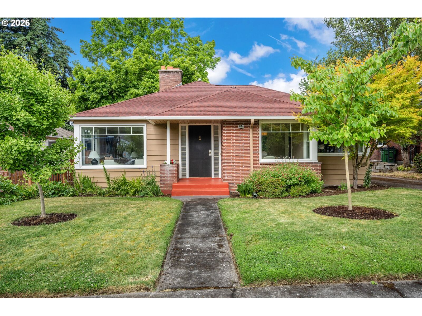 Property Photo:  1104 Z St  WA 98661 