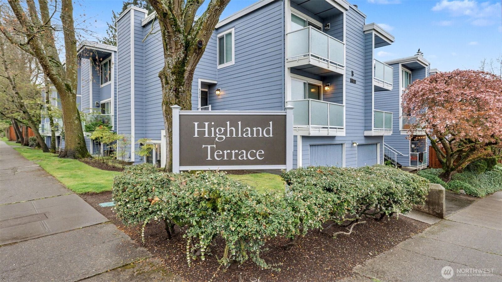 Property Photo: 8800 20th Avenue NE B101 WA 98115