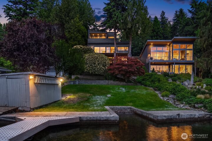 Property Photo:  4835  Forest Avenue SE  WA 98040 