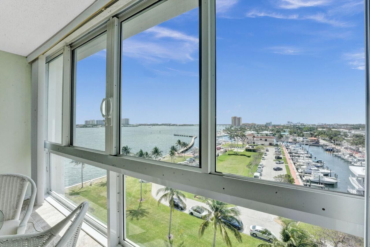 Property Photo: 301 Lake Shore Drive 809 FL 33403