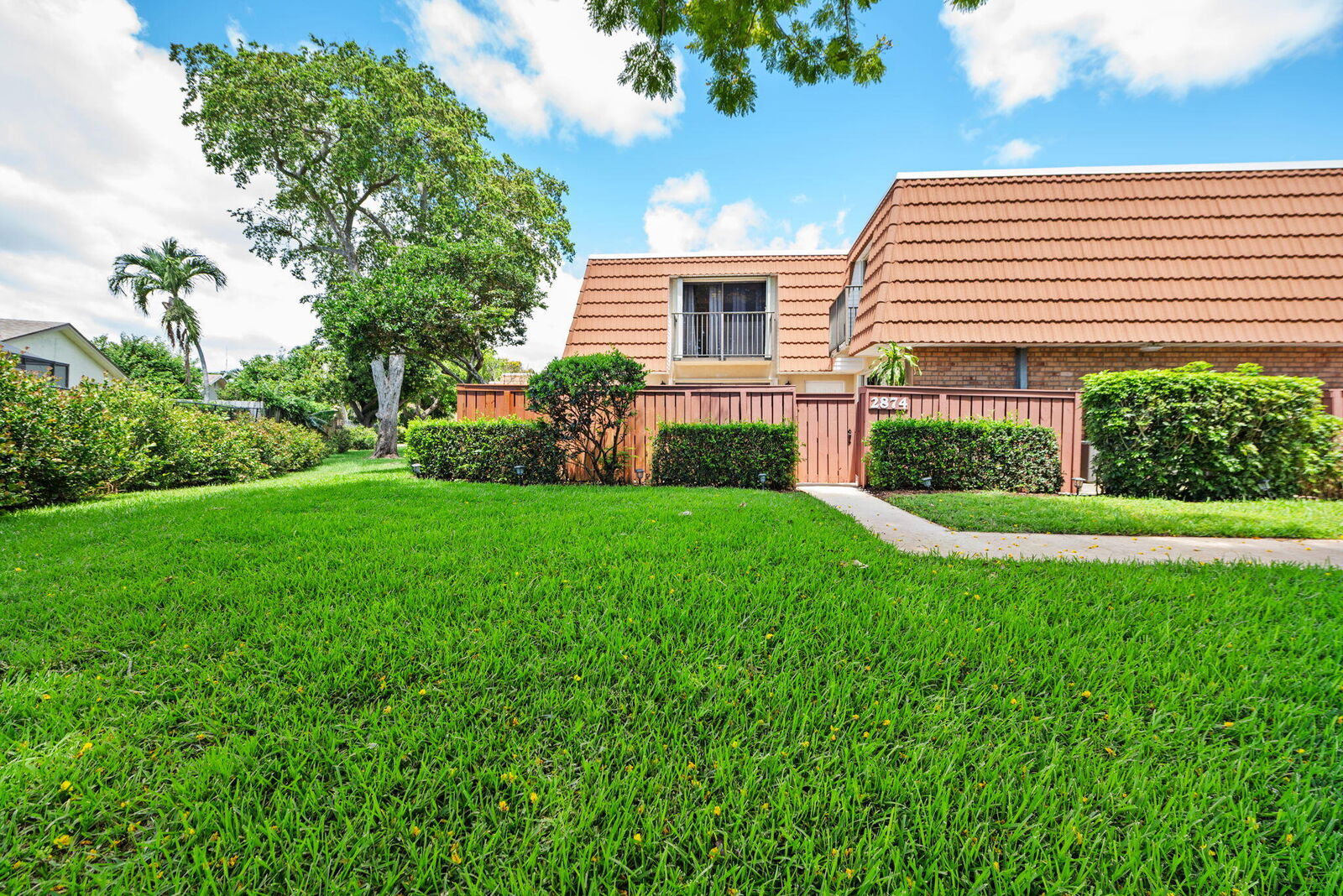 Property Photo:  2874 Waterford Drive S  FL 33442 