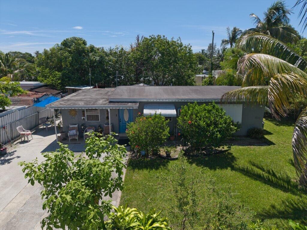 Property Photo:  3230 Orange Street  FL 33435 