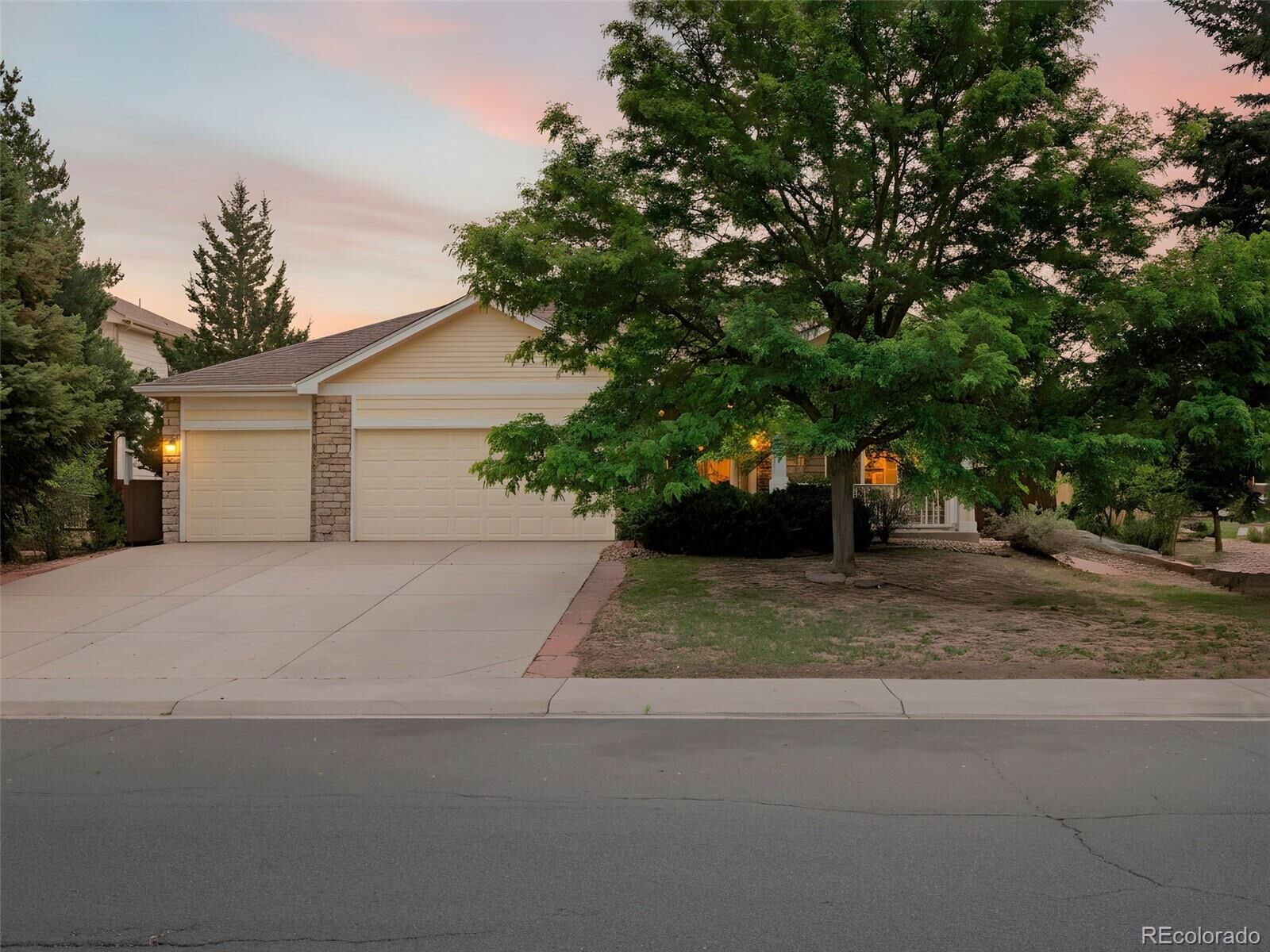 Property Photo: 2392 S Oswego Street CO 80014