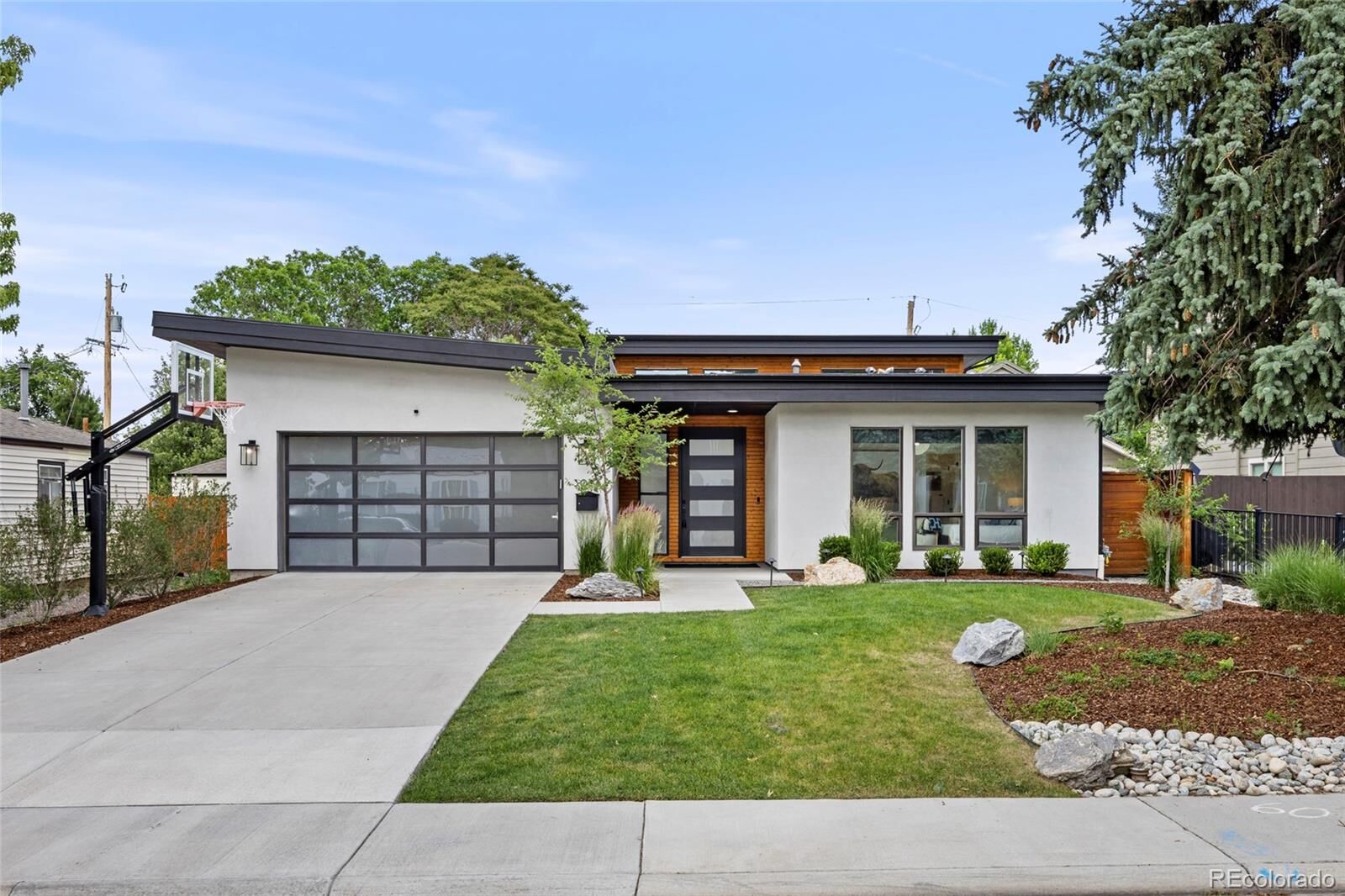 Property Photo:  3014 S Ash Street  CO 80222 