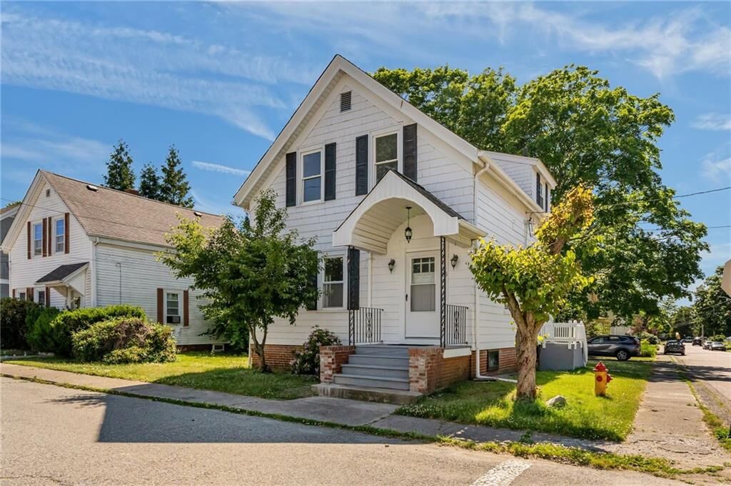 Property Photo:  45 Smith Street  RI 02915 
