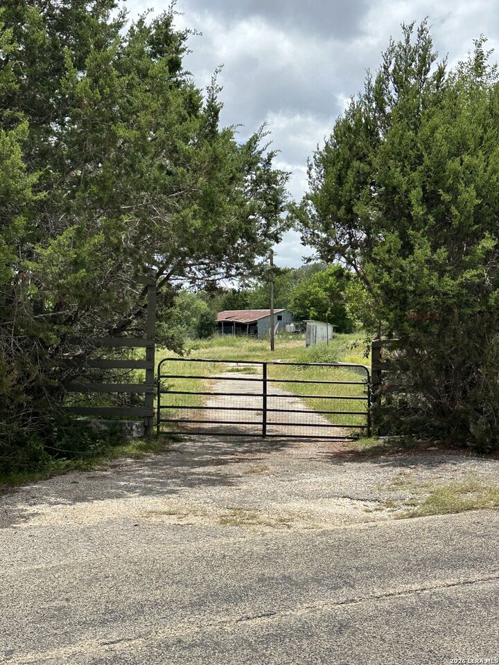 Property Photo:  9 Sky Line Dr  TX 78013 