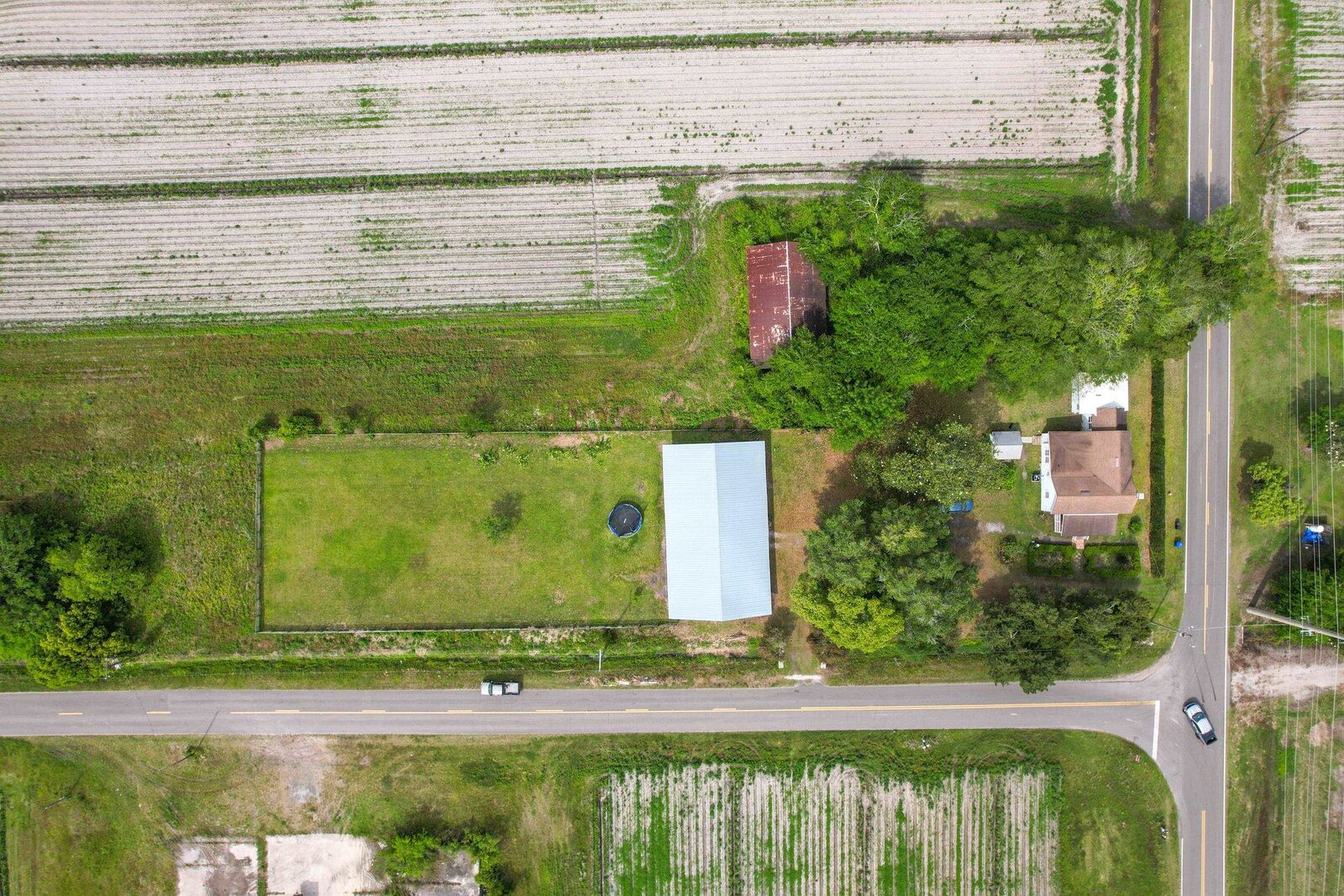 Property Photo: 490 George Miller Rd FL 32145