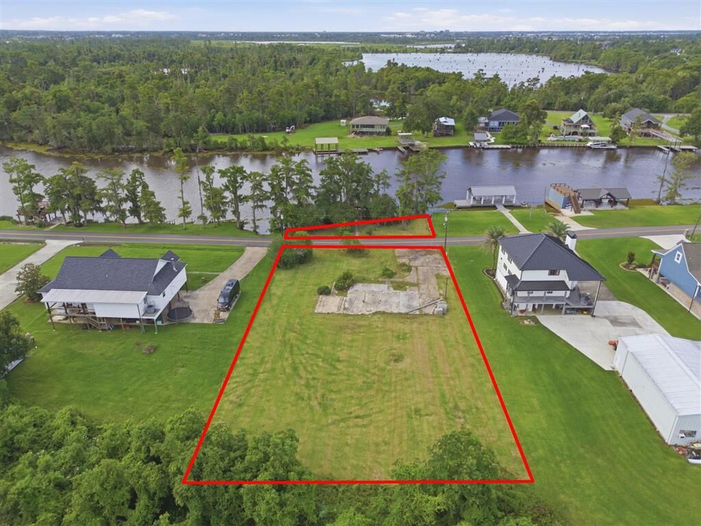Property Photo: 1916 Perkins Ferry Road LA 70611