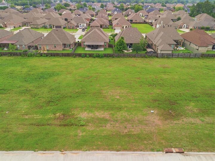 Property Photo: Lakewood Pointe (10) Lane LA 70605