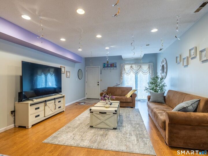 Property Photo:  3370 Madison Avenue 2B  CT 06606 