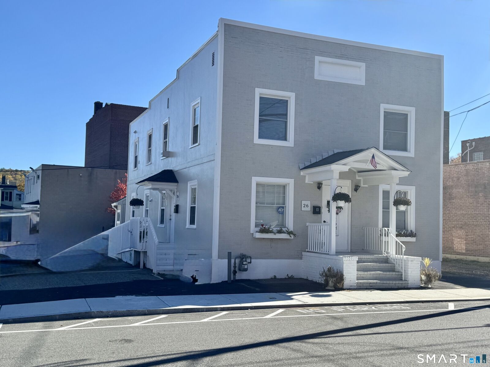 Property Photo:  26 Elm Street  CT 06098 