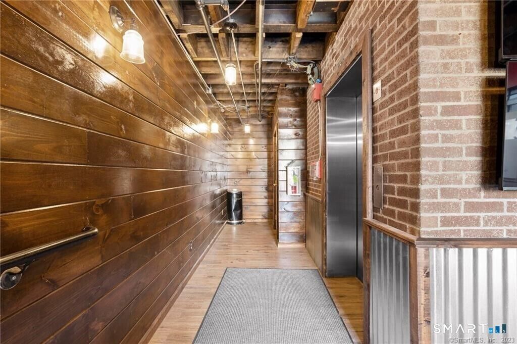 Property Photo:  423-425 Main Street 4th Floor Suite 2  CT 06457 