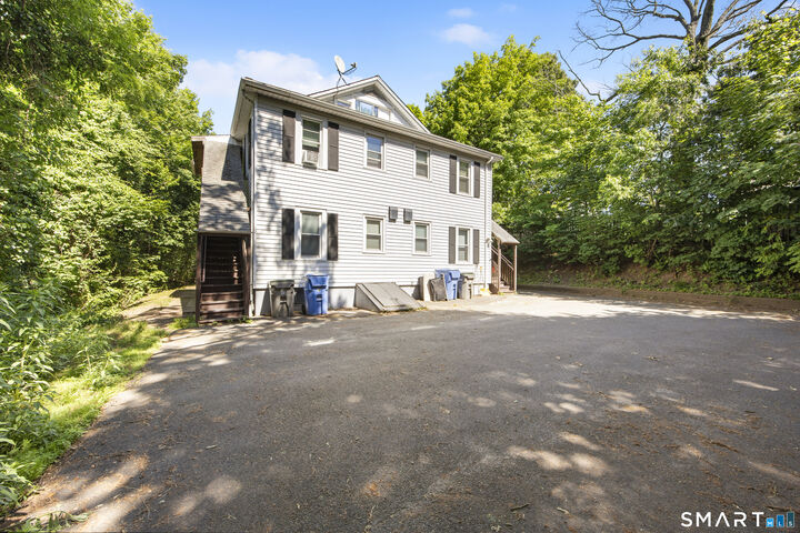 Property Photo:  18 Arch Street  CT 06040 