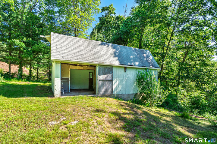 Property Photo:  20 Geromin Drive  CT 06441 
