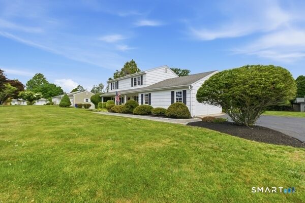 Property Photo:  19 Zephyr Road  CT 06611 