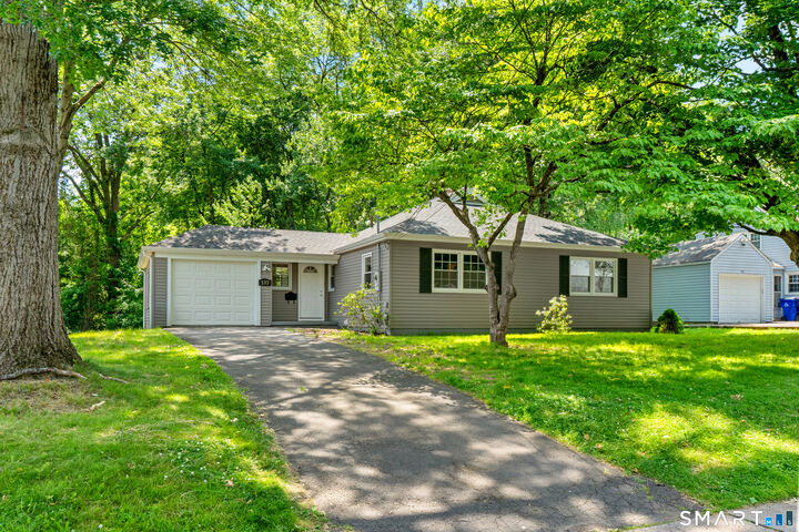 Property Photo:  137 Brewster Road  CT 06117 
