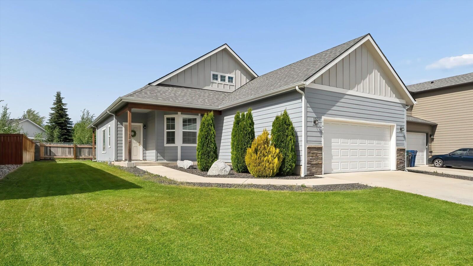 Property Photo:  1601 E Marilyn Cir  WA 99006 