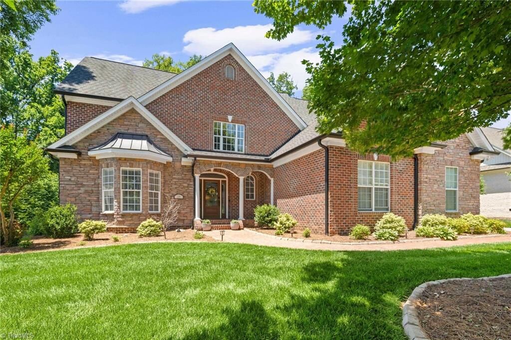 Property Photo: 225 Heatherwood Drive NC 27107