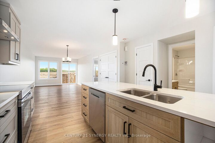 Property Photo:  65 Helen Street A  ON K0A 1R0 