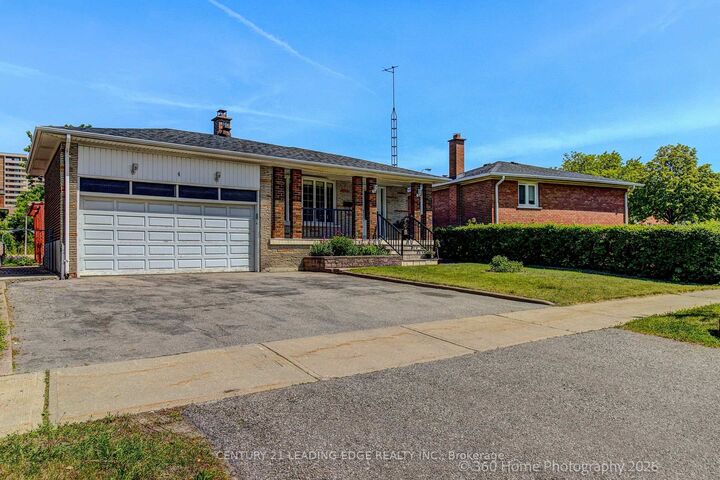 Property Photo:  4 Blacksmith Crescent  ON M3N 1V4 