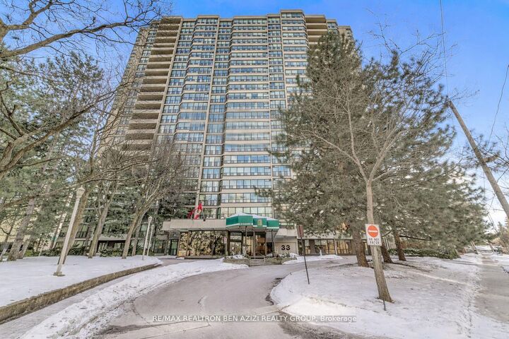 Property Photo: 33 Elmhurst Avenue 1904 ON M2N 6G8