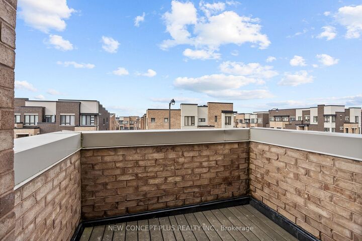 Property Photo: 47 Dariole Drive ON L4E 0Z2