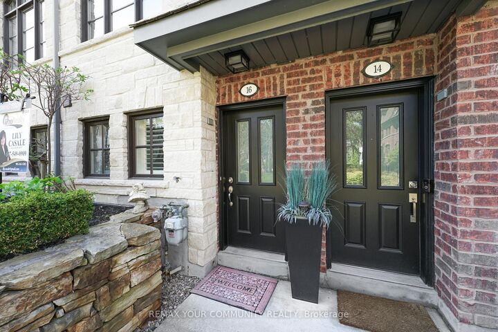 Property Photo: 16 Agar Lane ON L4L 0C5