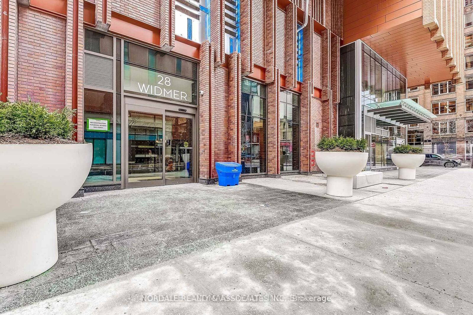 Property Photo: 28 Widmer Street Sph23 ON M5V 0T2