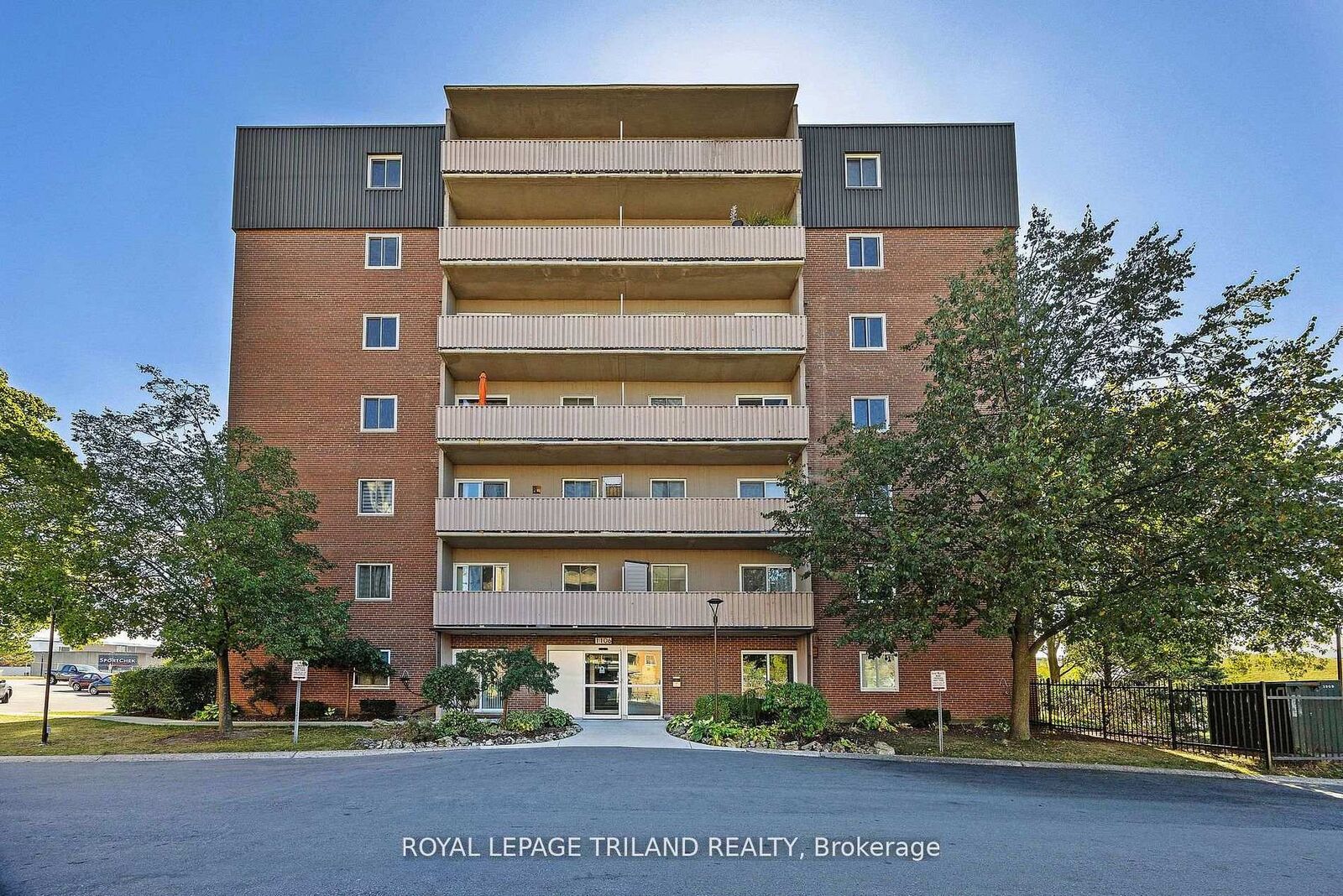 Property Photo: 1106 Jalna Boulevard 302 ON N6E 2R9